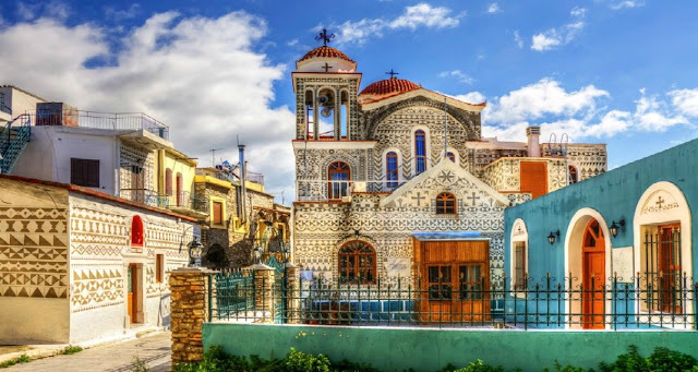  Πυργί: Αυτό το ελληνικό χωριό μοιάζει με περίτεχνο κέντημα