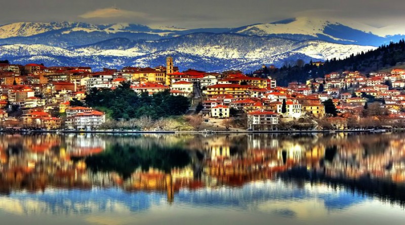  Αντικατοπτρισμός στη λίμνη της Καστοριάς