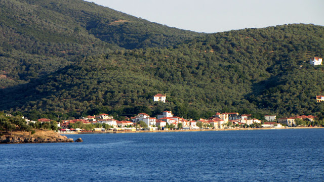  Μηλίνα: Το μαγευτικό χωριουδάκι που λατρεύουν οι ιστιοπλόοι (εικόνες)