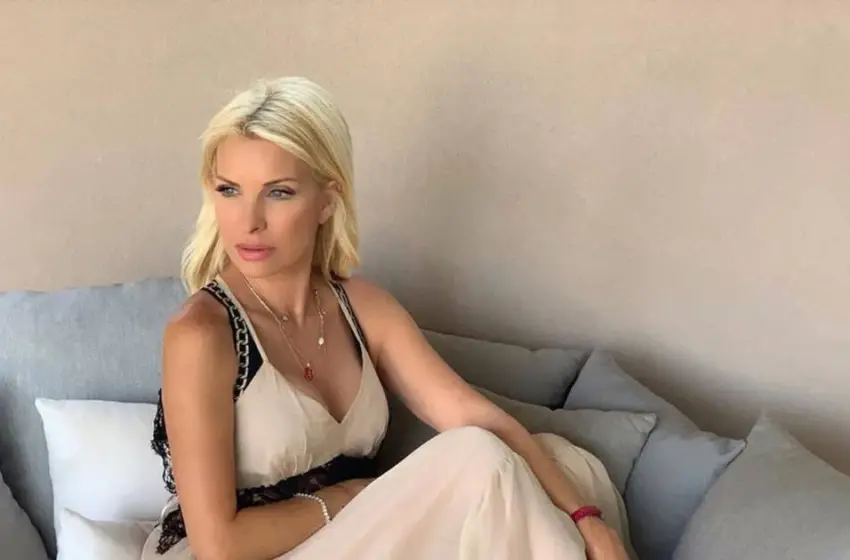  H Ελένη Μενεγάκη φόρεσε το λευκό φόρεμα που πρέπει όλες να έχουμε στην γκαρνταρόμπα μας