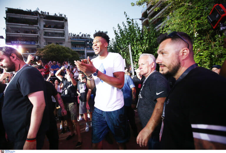  Υπόκλιση στους Αντετοκούνμπο! Ιδρύουν ακαδημία για παιδιά που δεν έχουν χρήματα!