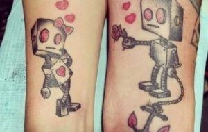 tatouaz-gia-zeugaria-robots-couples-sxeseis-eisaimonadikigr