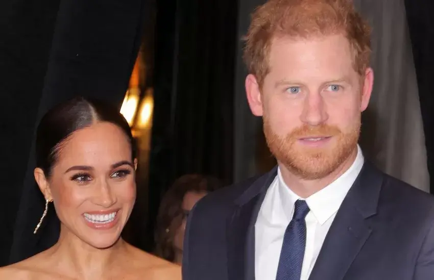  Φήμες θέλουν τον πρίγκιπα Harry να μένει κάποιες μέρες μακριά από τη σύζυγό του.