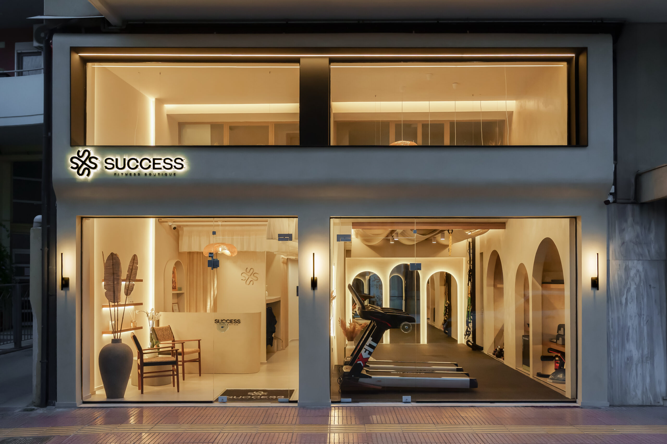 Ο εξωτερικός χώρος του "Success Fitness Boutique".